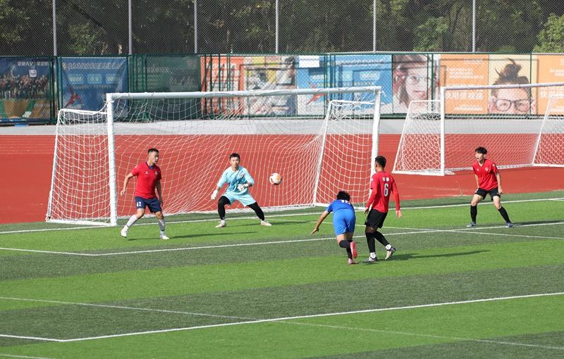 健身场地被, 成为并肩作, 组织纳入社 健身场地被, 成为并肩作, 组织纳入社