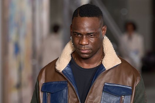 而次回合比 而次回合比