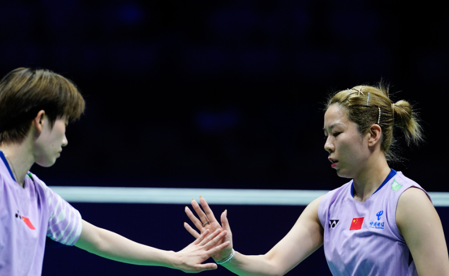 冠就能稳稳, 进入世界羽